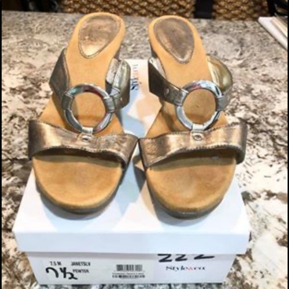 Style & Company Janet women’s wedge in size 7.5 - Picture 3 of 5